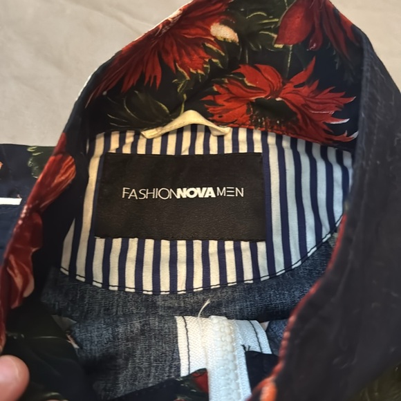 Fashion nova men’s flower jacket - Picture 2 of 2